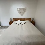 Daire Charming Near Prague Airport Tuchomerice